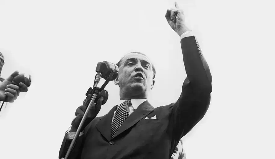 juscelino kubitschek fala ao povo