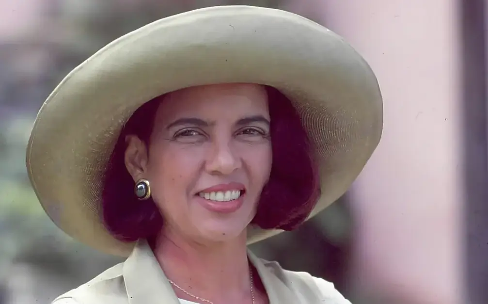lucia alvez em outro de seus famosos papeis